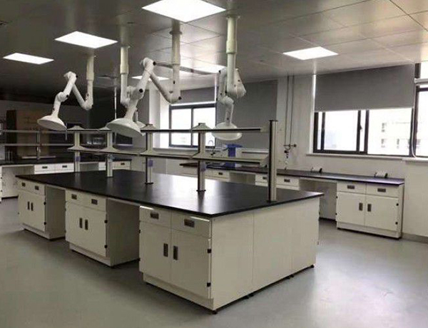 Countertop Bord Frithsheasmhach Ceimiceán